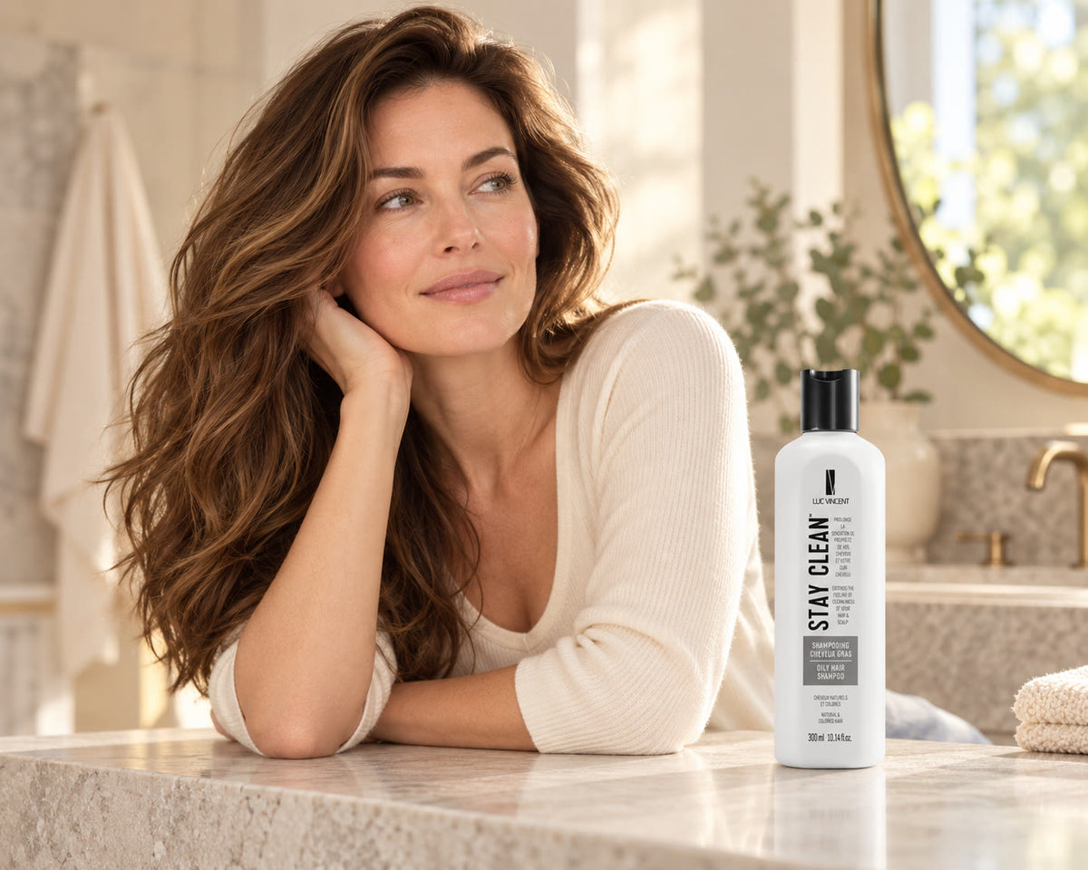 Femme aux cheveux soignés avec le produit Luc Vincent